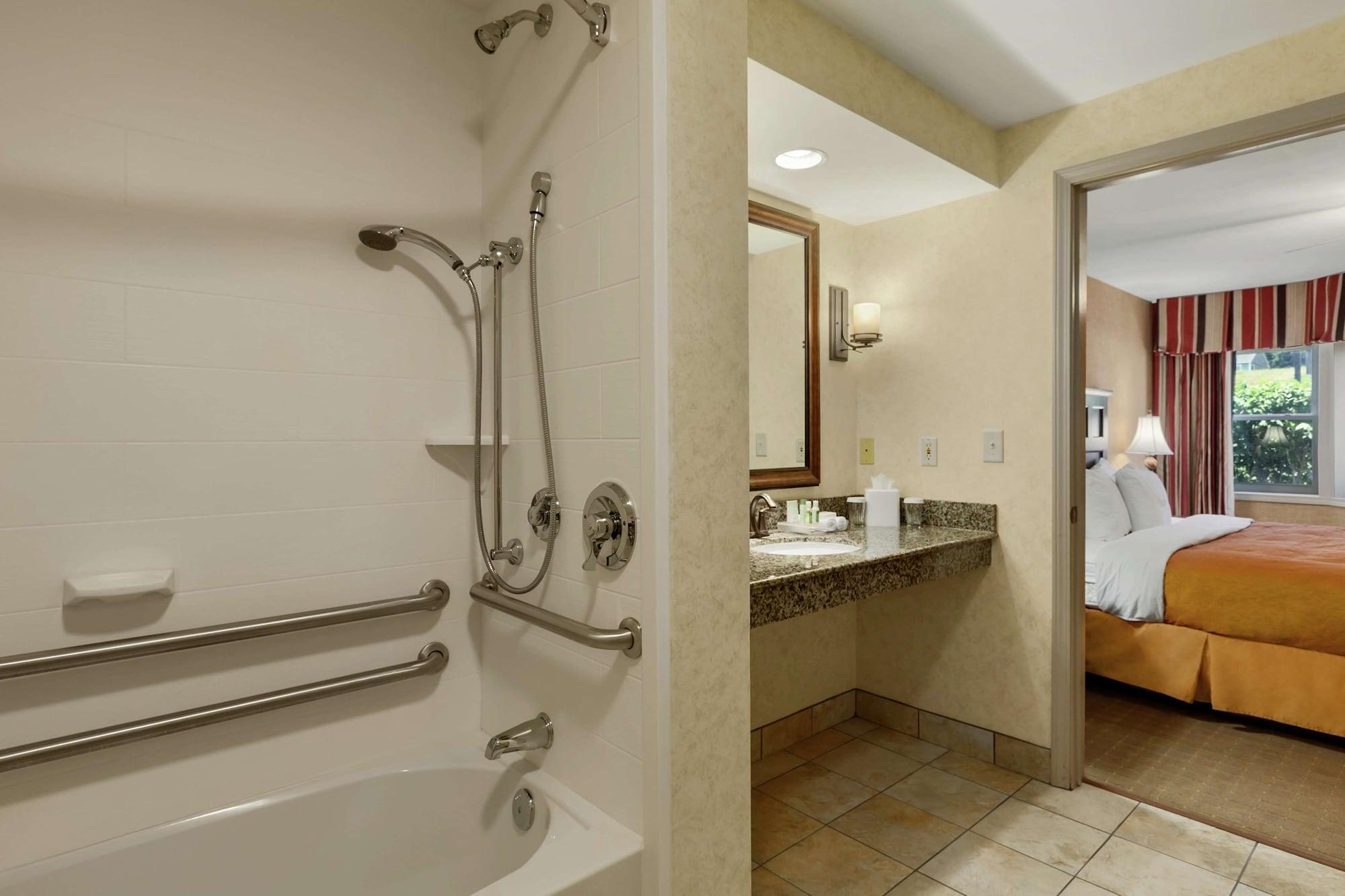 Homewood Syracuse-liverpool Hotel 3*